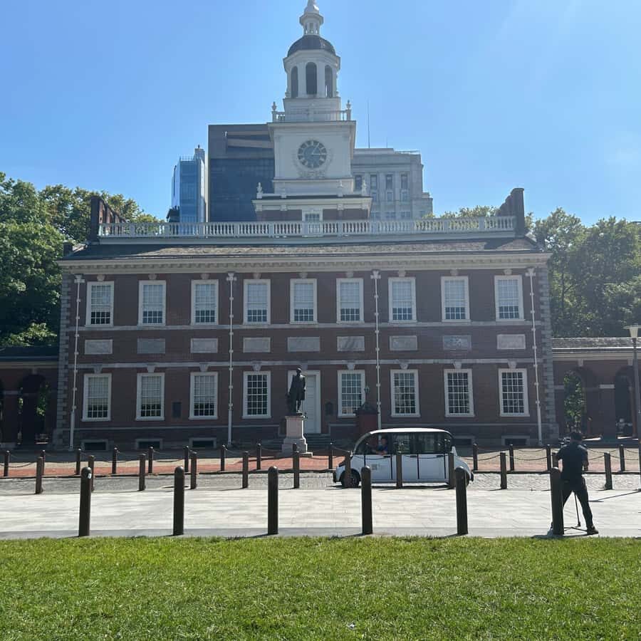 2 Hour Electric Cart Tour of Philadelphia with Local Guide - Old City essentials: Independence Hall, Liberty Bell, Betsy Ross, and Elfreth’s Alley