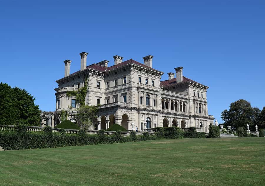 3 Hr Newport Mansions Trolley Tour with The Breakers Ticket - Ten Mile Drive mansions: what you see (and what you might miss) from the trolley
