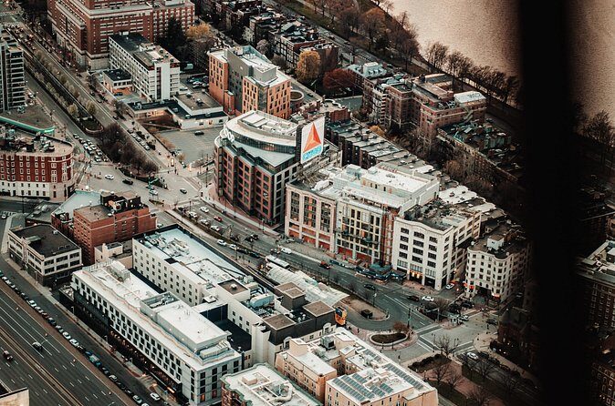 30-Min Private Helicopter Skyline Tour of Boston - Stop 6: The golden dome and its political/architectural role