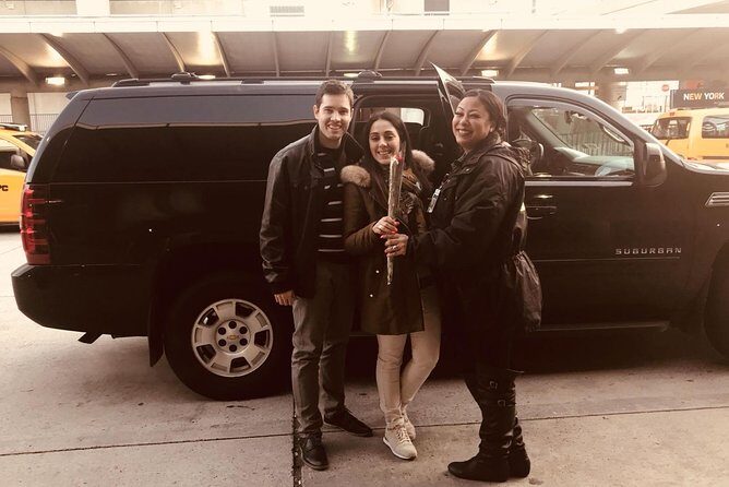All Inclusive Airport Departure Transfer NYC/ Brooklyn/Queens - How the Airport Arrival Usually Feels in a Private Car
