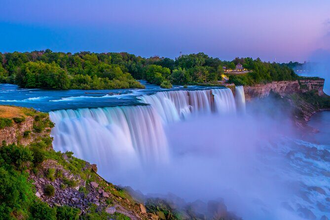 American 5pm Tour with Maid of the Mist Ticket and Guide - Group size: good for families, not a cattle-car vibe