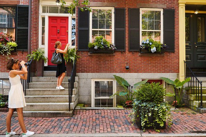 Beacon Hill + Back Bay History + Photo Walking Tour(SMALL Group) - Beacon Hill Brick Streets and Gas Lamps: Why This Tour Hits