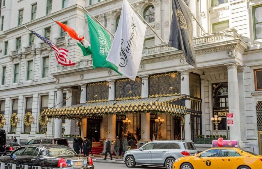 Best of NYC: Top-Rated Gossip Girl TV Locations Pedicab Tour - What to bring so the day stays comfortable
