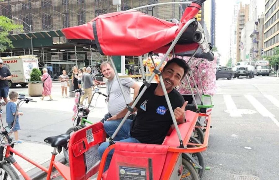 Best of NYC: Top-Rated Gossip Girl TV Locations Pedicab Tour - Getting to 190 Central Park South and finding your pedicab