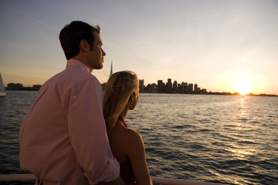 Boston: City Cruises Sunset Skyline Cruise with Commentary - Live Narration: The Part You’ll Miss If You Zone Out