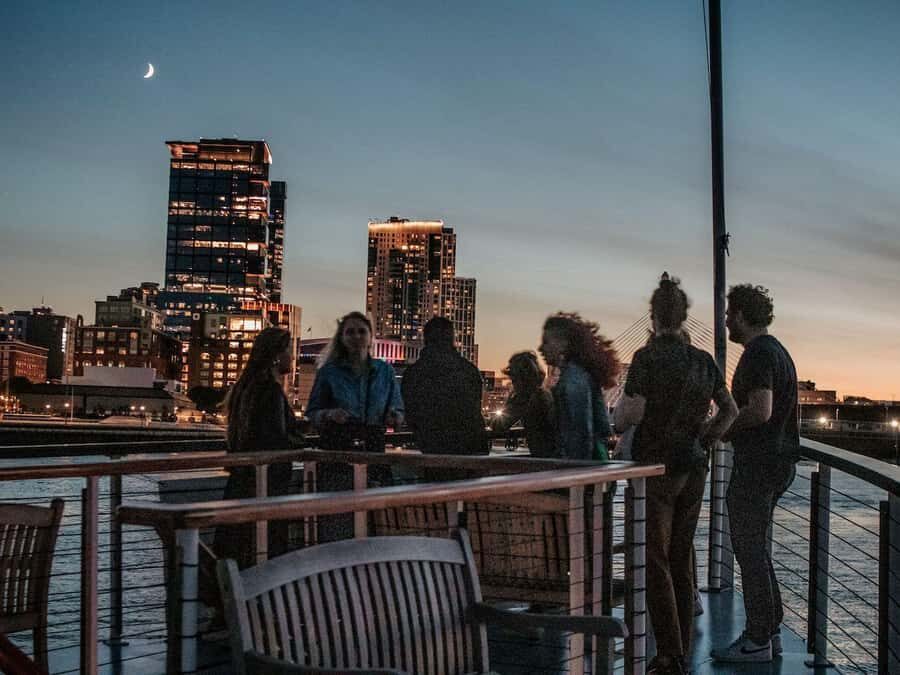 Boston: City Lights Sightseeing Cruise on Classic Boat - Why Boston City Lights on the Northern Lights Makes Sense