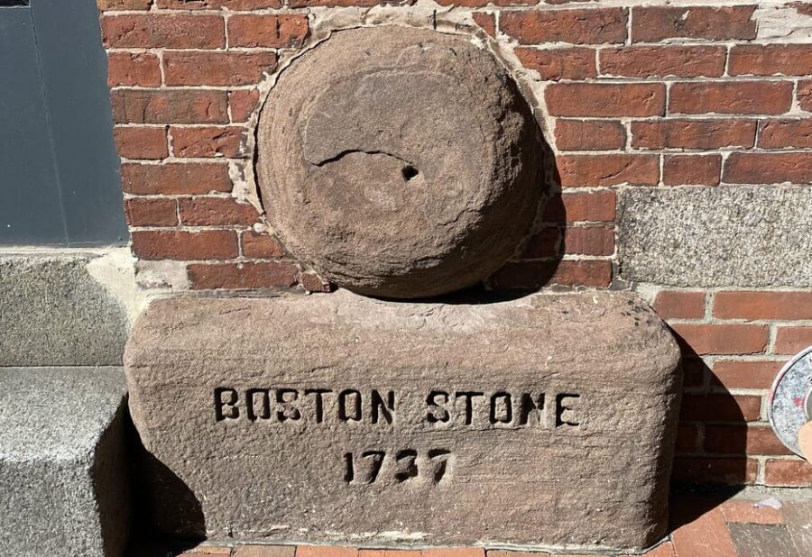 Boston: Freedom Trail Guided Walking Tour in French - Pacing, photo stops, and what 150 minutes feels like