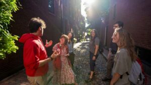 Boston History & Highlights Tour: From Revolution to Today - Faneuil Hall, Quincy Market, and the Old State House Connection