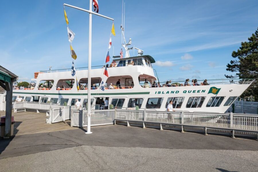 Boston: Martha's Vineyard Day Trip with Optional Island Tour - Door-to-door minibus, snacks, and a smooth start from Boston