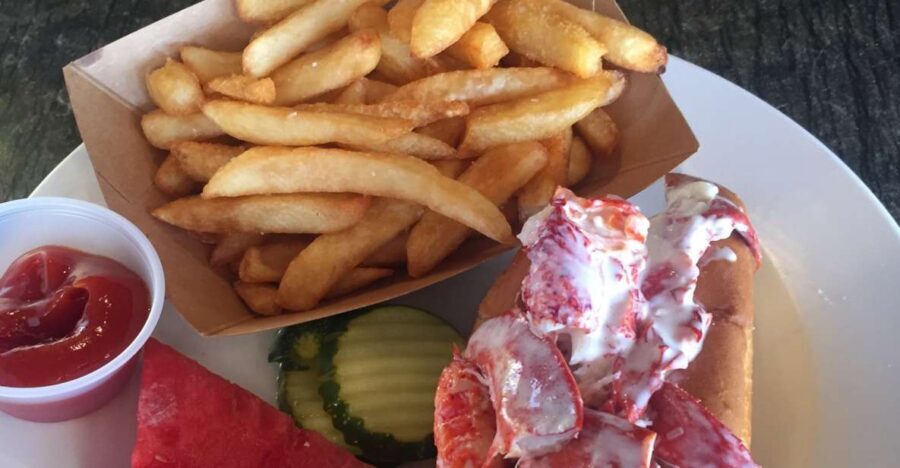 Boston: Seafood Tasting & Historical Walking Tour - Meeting at Modern Pastry Underground: start in the North End