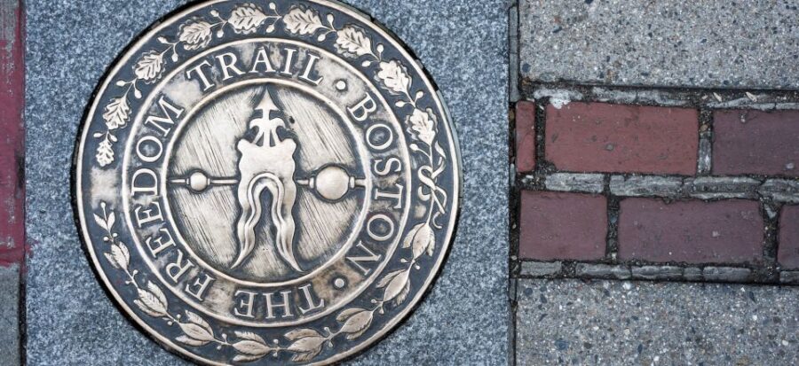 Boston: Seafood Tasting & Historical Walking Tour - Quincy Market and Faneuil Hall: Revolutionary stories you can feel