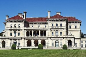 Boston to Newport: Breakers and Marble House Small Group Tour - First Stop: The Breakers Vanderbilt Mansion (and How the Interior Experience Works)