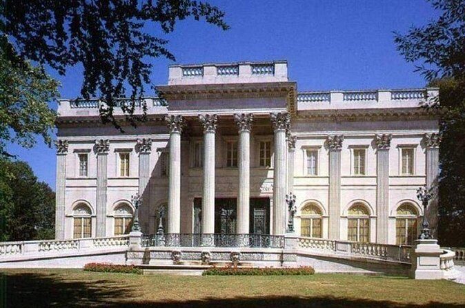 Boston to Newport: Breakers and Marble House Small Group Tour - Newport Lunch on the Wharf, Plus Time to Explore