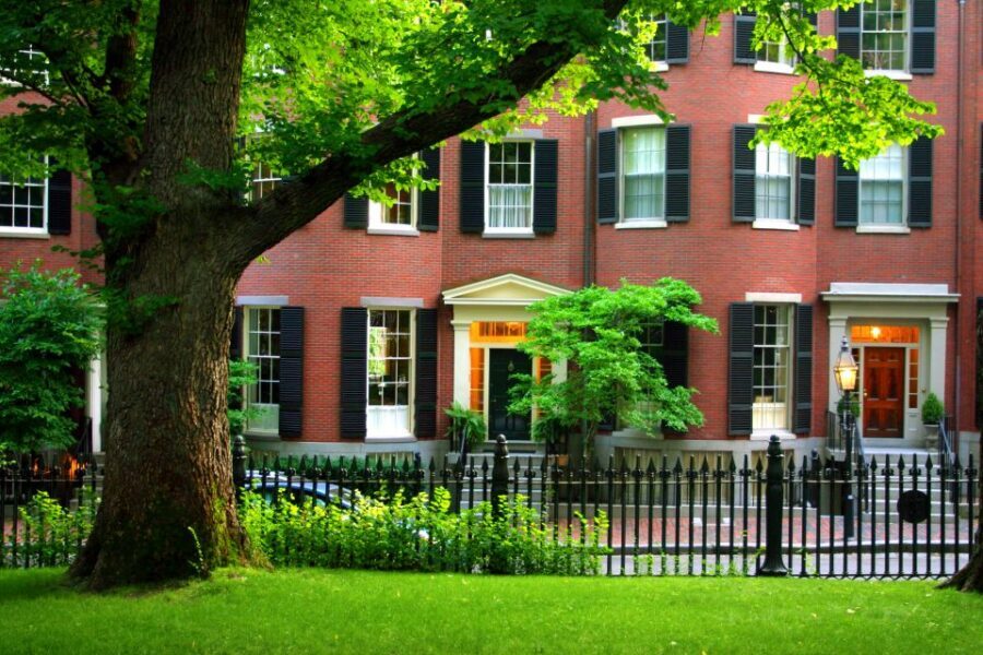 Boston: Underground Railroad History Tour of Beacon Hill - Charles Street Meeting House and Charles Street: Debates You Can Feel in the Blocks
