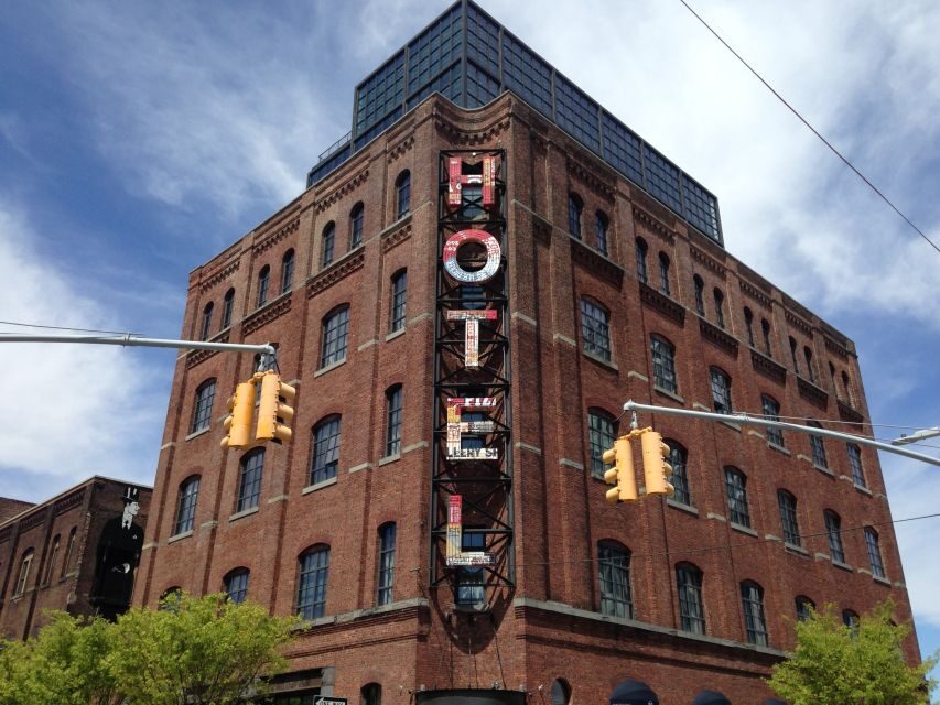 Brooklyn: 2-Hour Best of Brooklyn Walking Tour -Williamsburg - Cobblestones, converted warehouses, and restored lofts