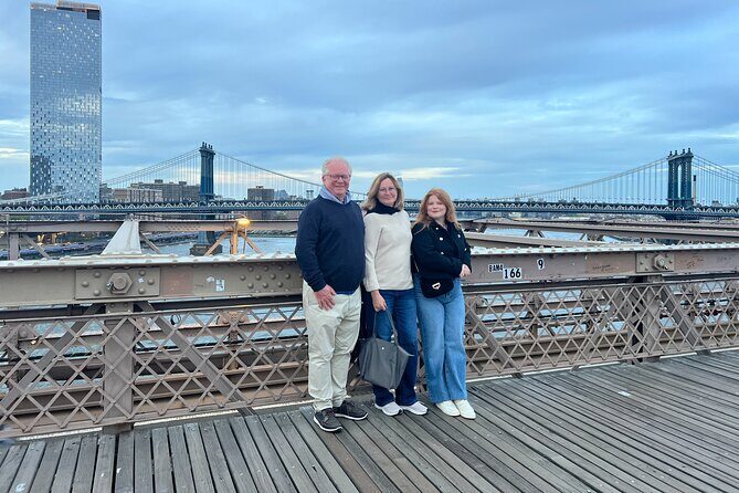 Brooklyn Bridge Sunset Walking Tour - Meeting point and route flow: where the evening starts