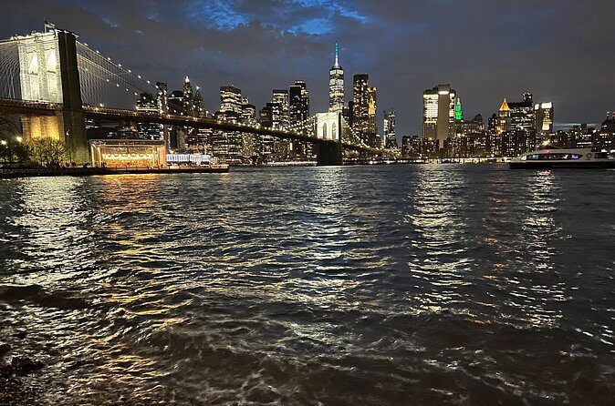 Brooklyn Bridge Sunset Walking Tour - Stop 2: Brooklyn Heights Promenade and the skyline that feels calmer