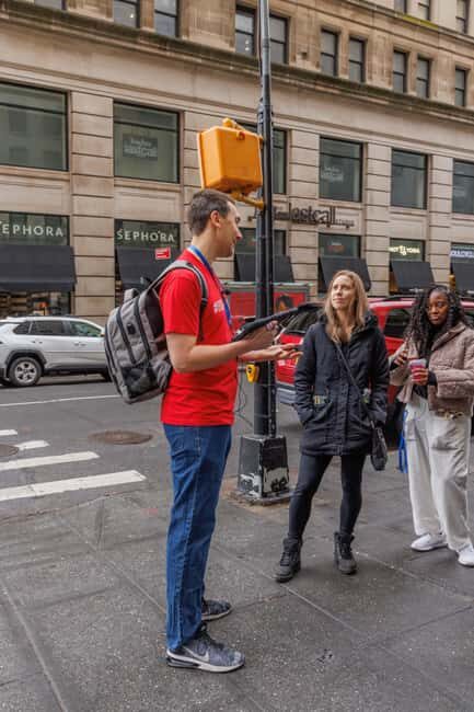 Brooklyn: Discover Hidden NYC Subway Secrets - Private - Small systems details: when the subway starts telling you its own story