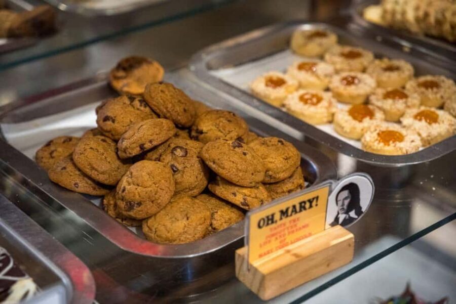 Brooklyn Food Tour of Mom-and-Pop Culinary Gems - Cobble Hill: the long middle stretch where the variety really hits