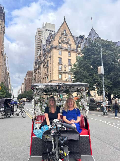 Central Park: Guided 1.5-hour Movie & Celebrity Pedicab Tour - Small group size and guide style: why Leo’s review hits the mark
