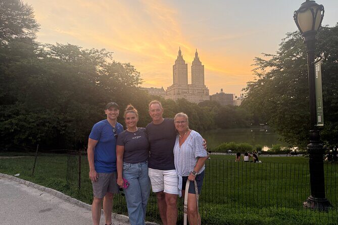 Central Park Movie Locations Pedicab Tour - Plaza Hotel to Gapstow Bridge: Home Alone 2 energy