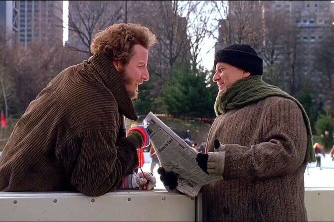 Central Park Movies and Celebrity Hotspots Tour (90 minutes) - Gapstow Bridge, Balto, and Alice: Movie-Ready Landmarks With Real Meaning