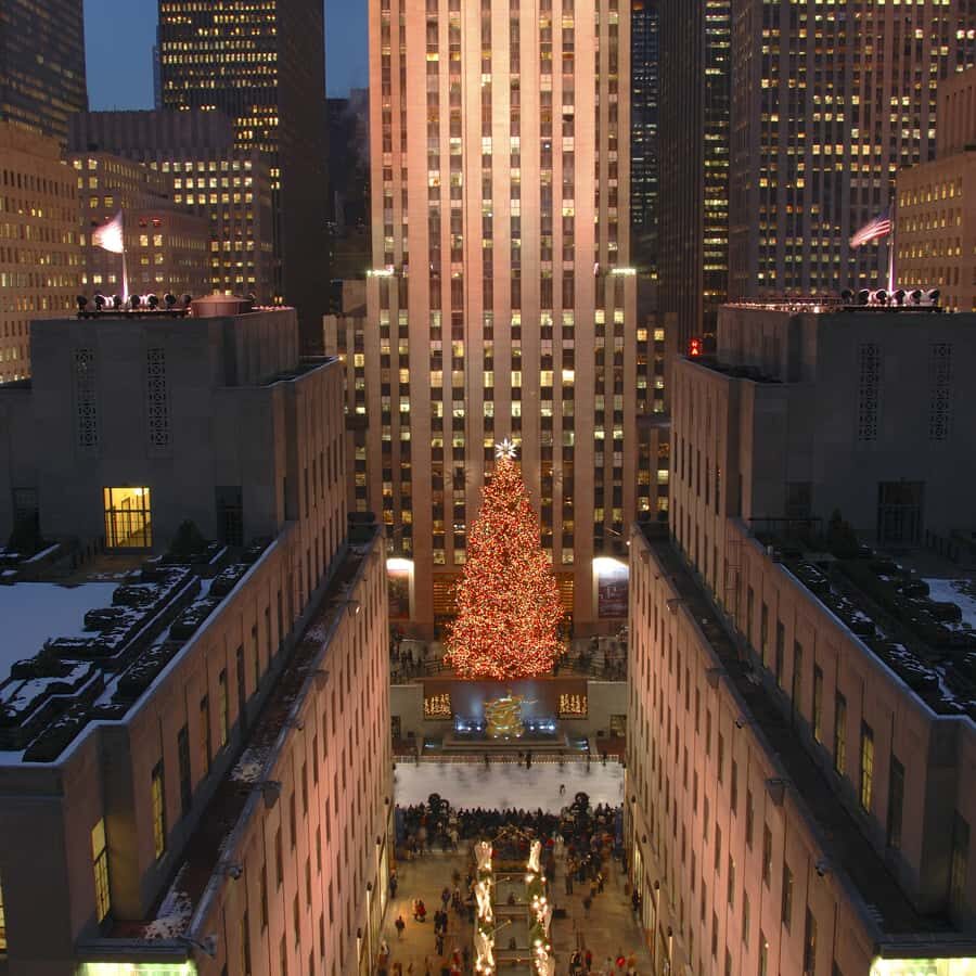 Christmas in New York: Holiday Lights&Rockefeller Tree Tour - Starting at 190 Central Park S and Getting Your Bearings Fast