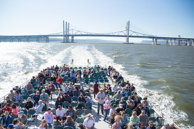Circle Line: 8-hr Bear Mountain Oktoberfest Cruise - The Oktoberfest Vibe: Polka, Narration, and Real Party Pressure