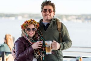 Circle Line: Bear Mountain Foliage & Oktoberfest Cruise NYC - Cruising Highlights: Riverside Landmarks and Leaf-Time Scenery