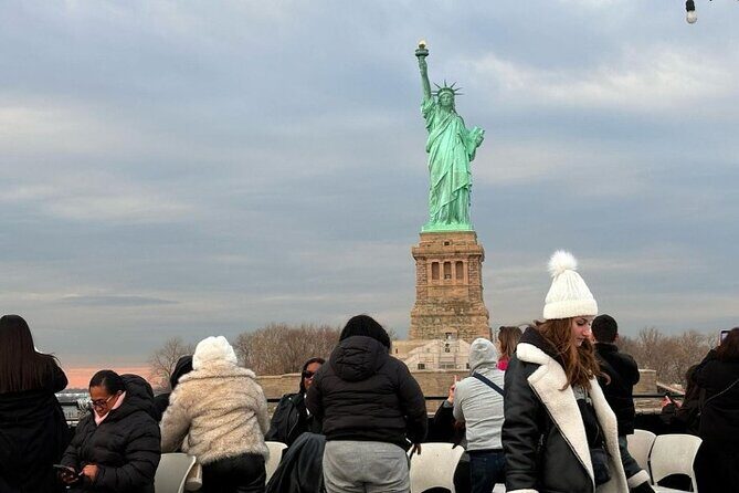 Express Sightseeing Bus Tour with Statue of Liberty Cruise Combo - Pier 36 Harbor Cruise: Statue of Liberty Up Close From the Water