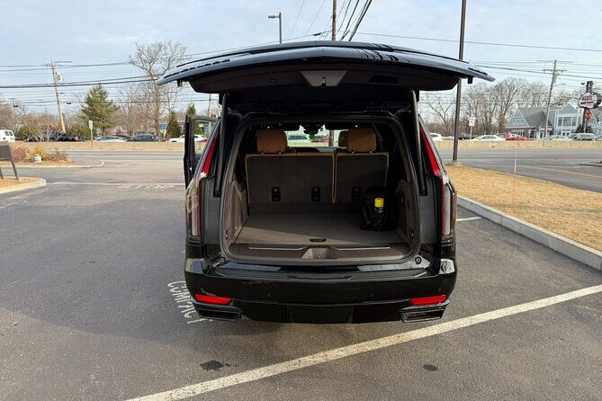 First Class Private Airport Transfer from Boston Logan - Small Rules That Protect the Premium Experience