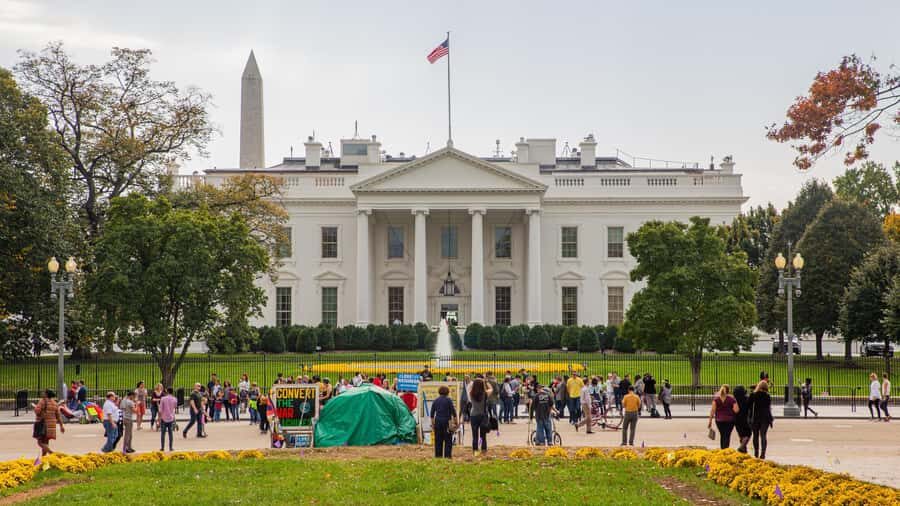 From New York: Washington Excursion in 1 Day - Arlington Cemetery and the Marine Corps Memorial: where the walking matters