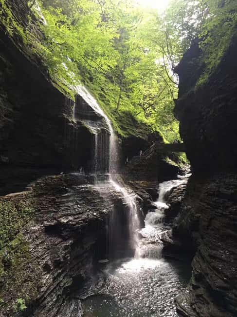 From NYC: Niagara Falls, Washington DC & Philly 3-Day Tour - Day 2 Road-North Breaks: Glass, Waterfalls, and a Scenic Reset