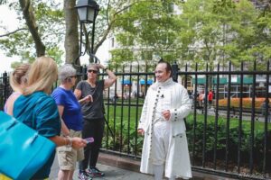 Hamilton Live! Walking Tour in lower Manhattan - Meeting at Centre Street and ending at Trinity Church