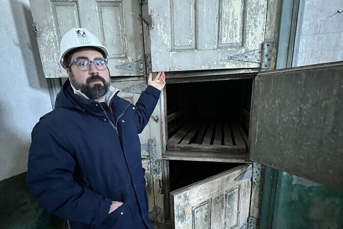 Hard Hat Tour of the Abandoned Ellis Island Hospital Complex - Price and Value: $66.50 Plus the Ferry Reality