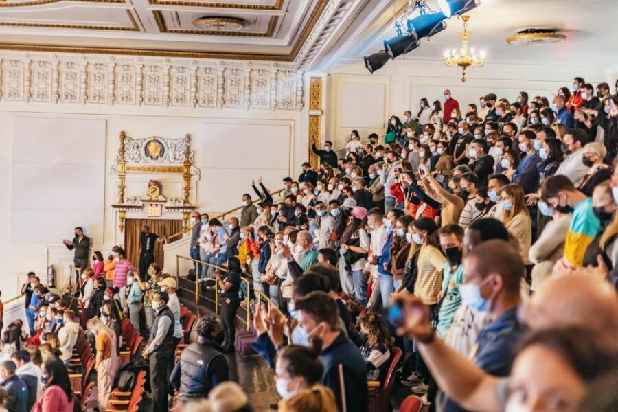 Harlem: Mount Morris Gospel Tour with Brunch - Church stops and gospel music: Sunday service vs Saturday concert