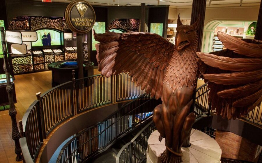 Harry Potter Shop New York: Magical Experiences - Staff and photo flow: making it less awkward and more fun