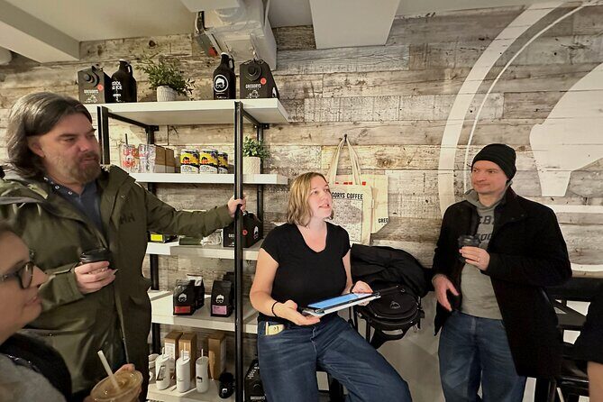 Iconic NYC Breakfast Food & Landmark Tour: Coffee, Bagel, Donut + - Bryant Park and the New York Public Library: Culture Stops That Don’t Slow You Down