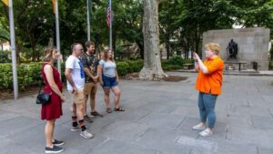 Independence Mall: Liberty Bell, Betsy Ross, Christ Church - Franklin Court, Carpenter’s Hall, and Old City Hall: the tour keeps expanding the story
