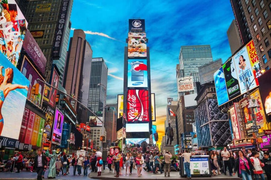 Midtown Manhattan Guided Tour w/ SUMMIT One Vanderbilt Entry - Broadway Theater District: stories behind the marquee