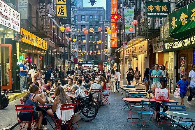 Mom and Pop Food Tour in Chinatown and Little Italy - Little Italy Streets: Italian Music, Shops, and Cannoli Sightings