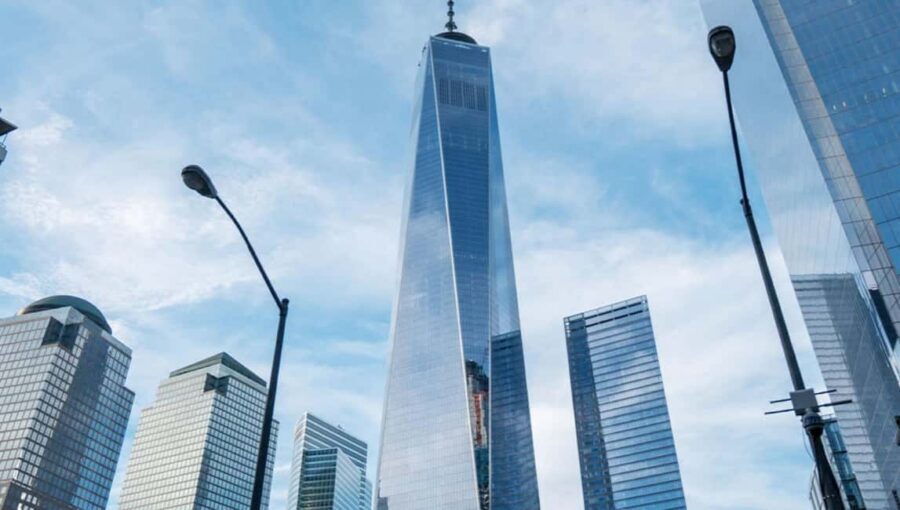 New York City: 24 or 48-hour Hop-on Hop-off Bus Tour - Audio guide in 11 languages: useful narration with a few watch-outs