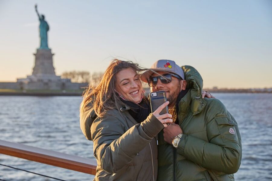 New York City Champagne, Cheese, Caviar & Sightseeing Cruise - Your private table in the grand salon (why it makes the cruise better)