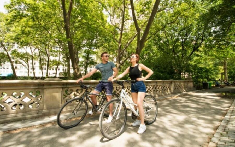 New York City: Discover Pass with Hop-on Hop-off Bus Tour - The NYC Skyline Night Tour With Audio Narration