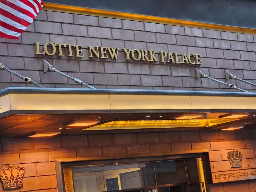 New York City: Gossip Girl Walking Tour - Palace Hotel glamour on the van der Woodsen side
