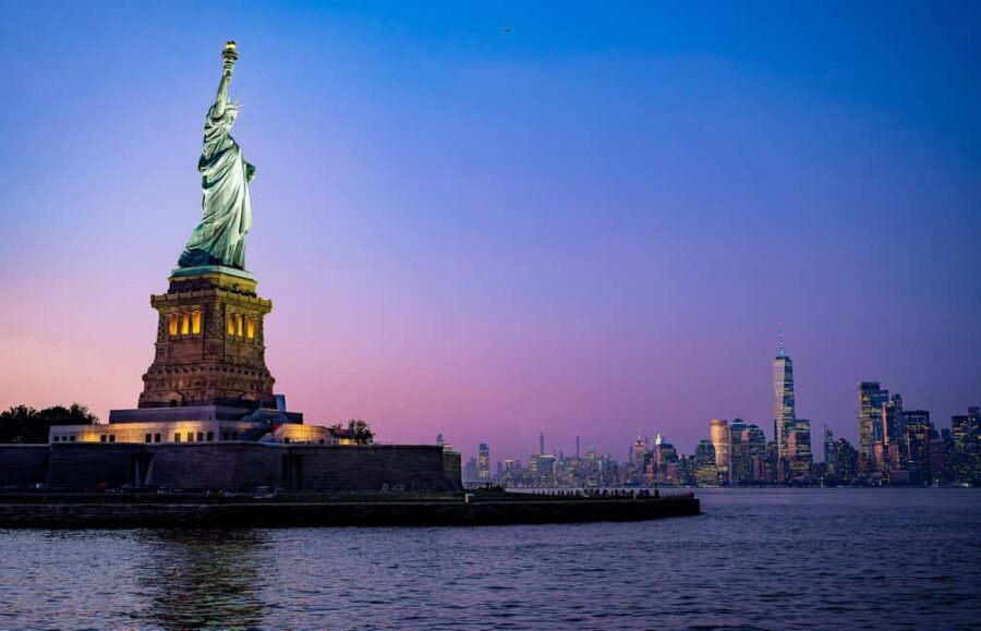 New York City: Gourmet Dinner Cruise with Live Music - Who this cruise suits best (and who might prefer something else)