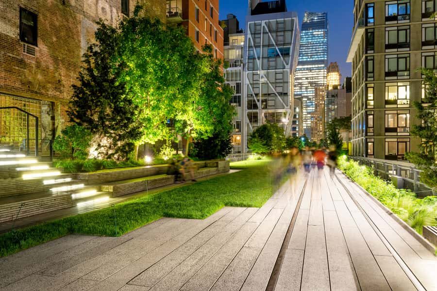 New York City: Guided Private Glass-Top Bus Tour at Night - Your Times Square 5:30pm Start and the 6-Hour Evening Pace
