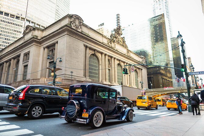 New York City Midtown and Downtown Private Vintage Car Tour - Woolworth, St. Paul’s Chapel, and Trinity Church without the line