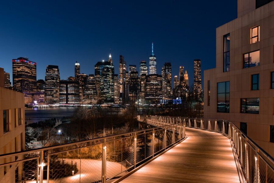 New York City: Night Skyline Bus Tour with Pizza Slice - Should You Book This Night Skyline Bus Tour?