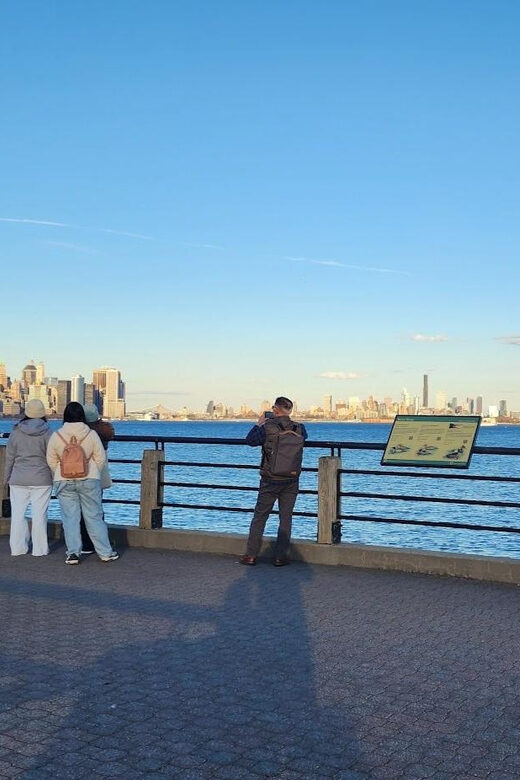 New York City Night Views - A panoramic hop-on-hop-off tour - A nighttime panoramic tour that actually makes sense